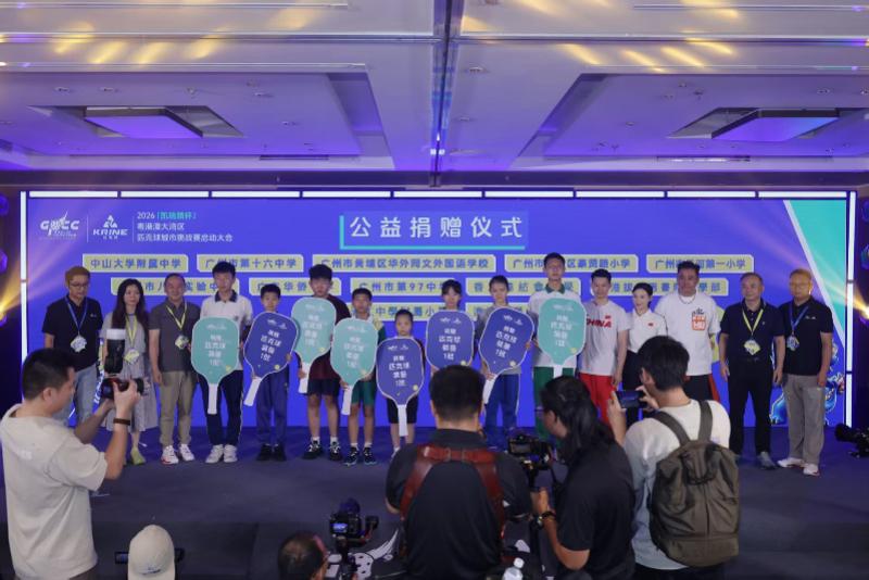 队报：里昂与多特就550万欧签下迪朗维尔达成协议
