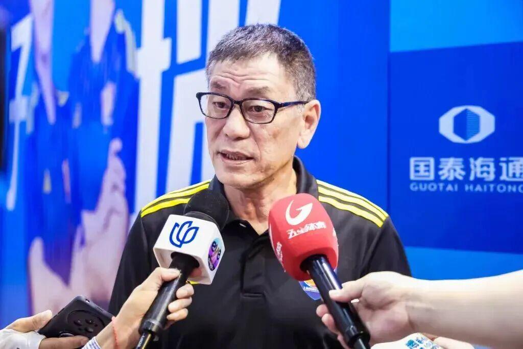 刘翔深夜再发文：继续搞笑吧，我一直没有离开，并不是我不想走，而是你没让我走